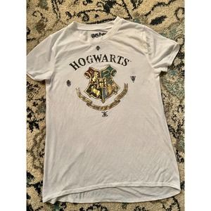 Hogwarts size small womens t-shirt